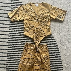 Lola simply sister set. Size small